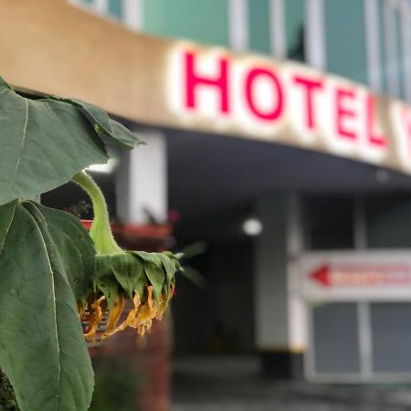 Yal Hotel & Restaurant Tetovo Kültér fotó